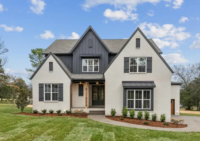 Photo 3 of Single family home for sale at 109b Earline Dr, Hendersonville, TN 37075 | MLS# 3294987 | Listing updated on 2026-09-03