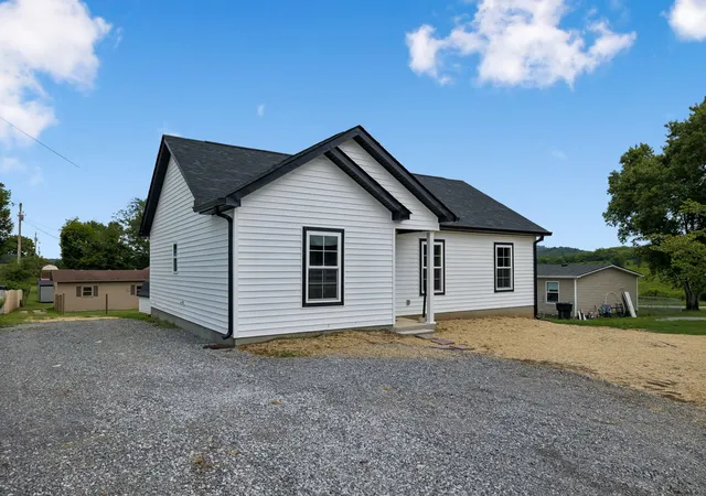2nd image of 102 Hills St, Woodbury, TN 37190 | MLS# 3297857
