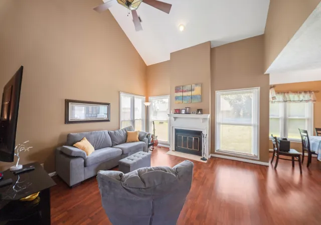 Photo 2 of Single family home for sale at 107 Agee Ct, Hendersonville, TN 37075 | MLS# 3311790 | Listing updated on 2026-10-02