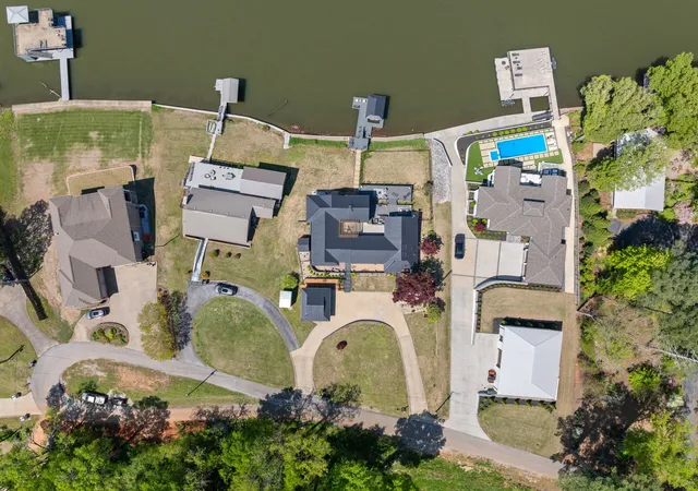 75th image of 105 Lakeview Dr, Muscle Shoals, AL 35661 | MLS# 3297849