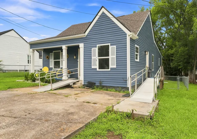 2nd image of 738 Belfast St, Lewisburg, TN 37091 | MLS# 3311628