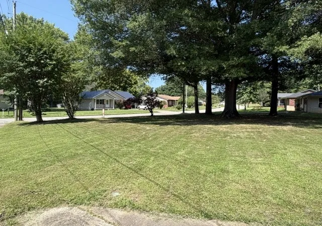 23rd image of 504 Franklin Dr, Paris, TN 38242 | MLS# 3297797