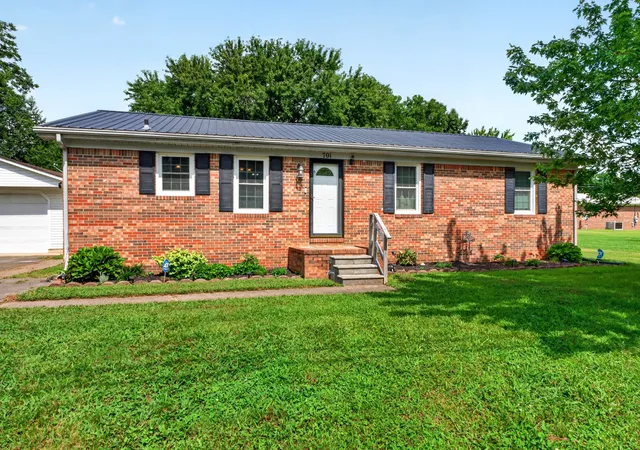 1st image of 701 Pineridge Dr, Hopkinsville, KY 42240 | MLS# 3302246