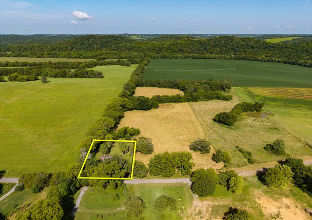Photo 3 of Single family home for sale at 54 Hovis Bnd Rd, Fayetteville, TN 37334 | MLS# 3298106 | Listing updated on 2026-07-21