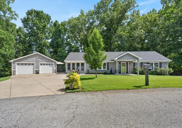 1st image of 203 Shane Lee Cir, Dover, TN 37058 | MLS# 3297854