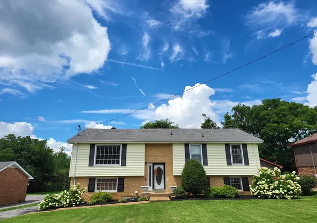 Photo 3 of Single family home for sale at 629 Dutchmans Dr, Hermitage, TN 37076 | MLS# 3297929 | Listing updated on 2026-08-25