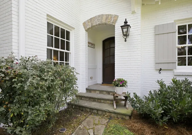 Photo 3 of Single family home for sale at 933 Van Leer Dr, Nashville, TN 37220 | MLS# 3309308 | Listing updated on 2026-07-30