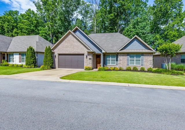 Photo 3 of Single family home for sale at 105 Andrews Dr, Loretto, TN 38469 | MLS# 3297862 | Listing updated on 2026-10-08