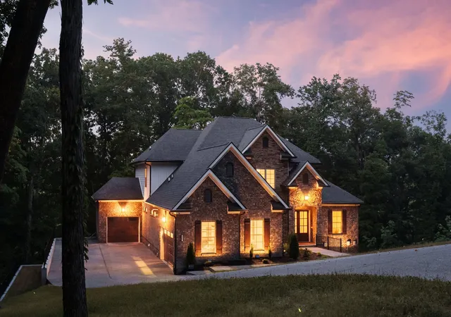 3rd image of 7567 Hallows Dr, Nashville, TN 37221 | MLS# 3525963