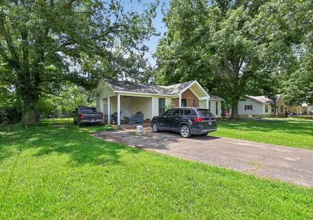 3rd image of 107 Garey Loop, Savannah, TN 38372 | MLS# 3298483