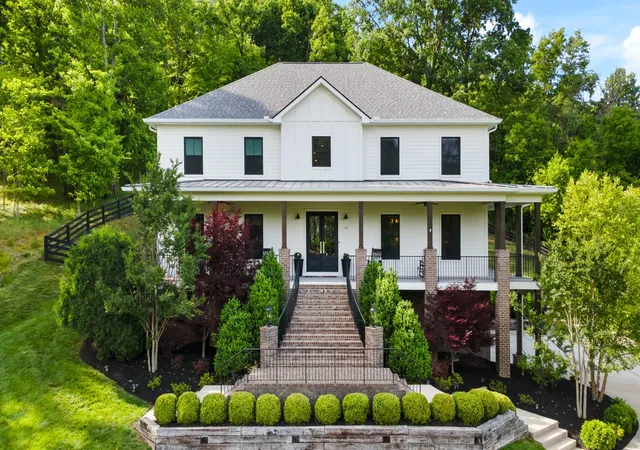 Photo 1 of Single family home for sale at 119 Century Oak Dr, Franklin, TN 37069 | MLS# 3297957 | Listing updated on 2026-09-02