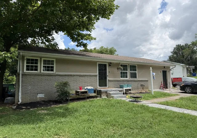 1st image of 1201 Raby Ave, Shelbyville, TN 37160 | MLS# 3305841