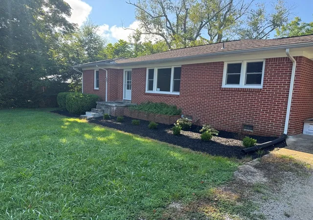 2nd image of 127 Davidson St, Camden, TN 38320 | MLS# 3297944