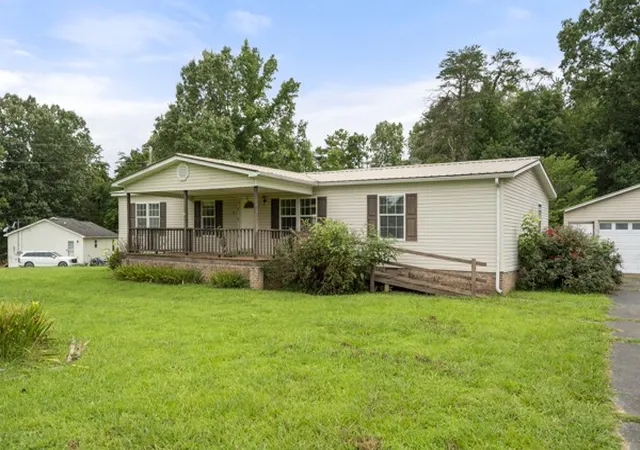 1st image of 301 Shirley Bates Dr, Clifton, TN 38425 | MLS# 3297979