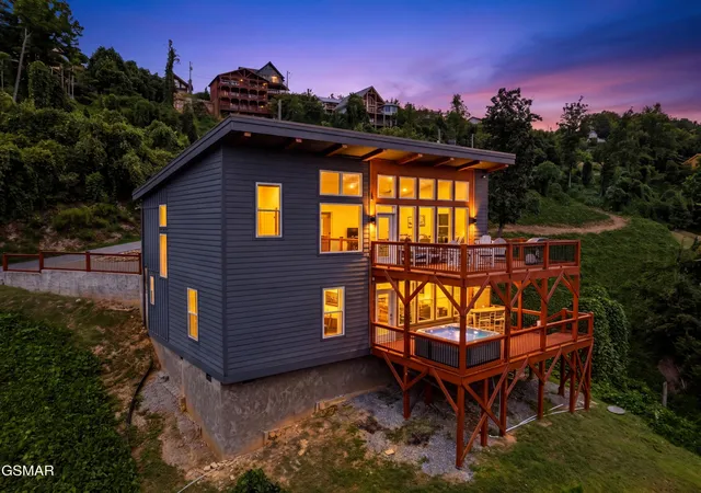 Photo 1 of Single family home for sale at 732 Beanstalk Rd, Gatlinburg, TN 37738 | MLS# 3299697 | Listing updated on 2026-09-26