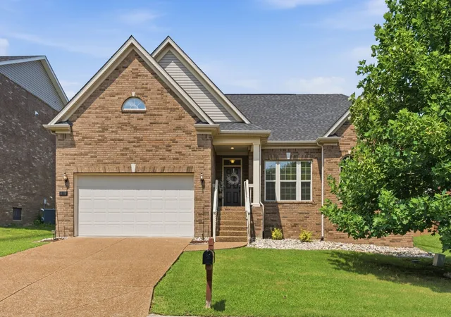 Photo 1 of Single family home for sale at 618 Stonebridge Ln, Mount Juliet, TN 37122 | MLS# 3306115 | Listing updated on 2026-10-04