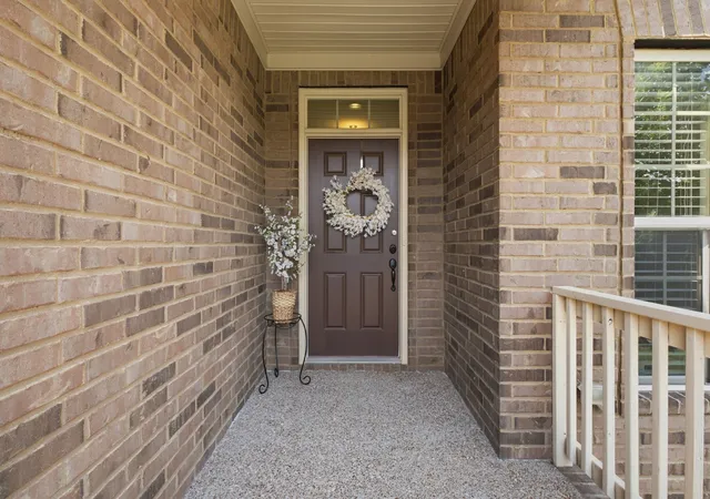Photo 3 of Single family home for sale at 618 Stonebridge Ln, Mount Juliet, TN 37122 | MLS# 3306115 | Listing updated on 2026-10-04