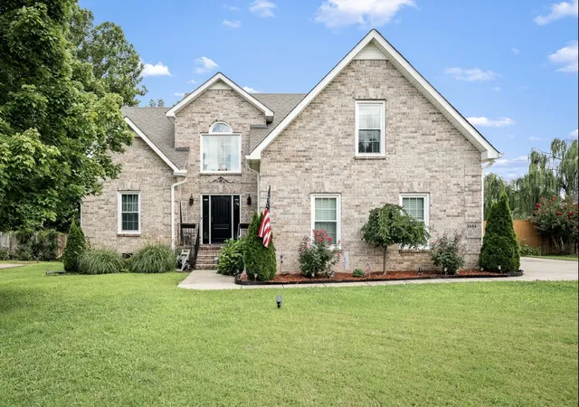 Photo 1 of Single family home for sale at 3084 Vicwood Dr, Murfreesboro, TN 37128 | MLS# 3302507 | Listing updated on 2026-09-25