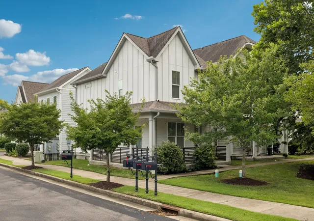 Photo 1 of Single family home for sale at 713 Cottage Park Dr, Nashville, TN 37207 | MLS# 3305709 | Listing updated on 2026-08-31