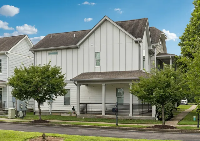 Photo 3 of Single family home for sale at 713 Cottage Park Dr, Nashville, TN 37207 | MLS# 3305709 | Listing updated on 2026-08-31