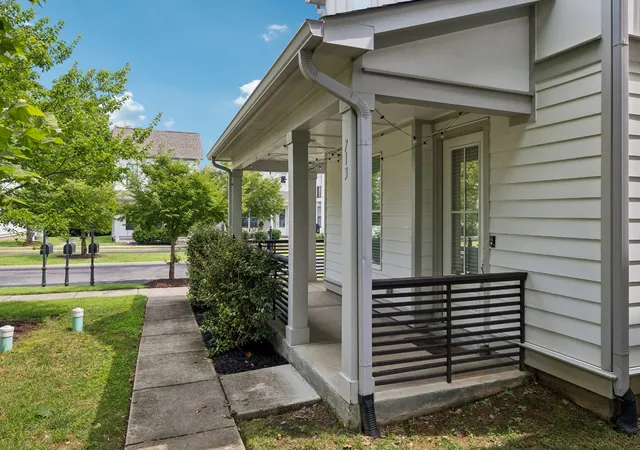 Photo 3 of Single family home for sale at 713 Cottage Park Dr, Nashville, TN 37207 | MLS# 3305709 | Listing updated on 2026-08-31