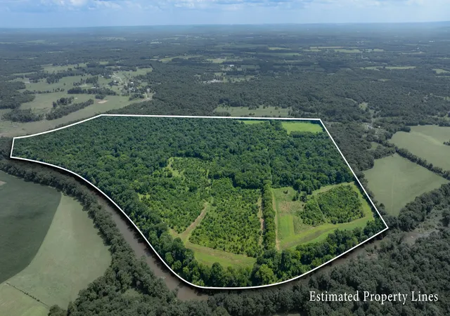 1st image of 498 Rattlesnake Lodge Rd, Shelbyville, TN 37160 | MLS# 3299505