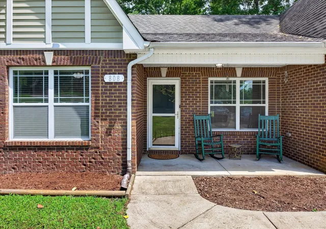 Photo 4 of Single family home for sale at 808 Dunbar Cave Rd, Clarksville, TN 37043 | MLS# 3302548 | Listing updated on 2026-10-05