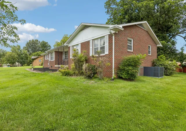 2nd image of 950 Fairlane Dr, Lewisburg, TN 37091 | MLS# 3305243