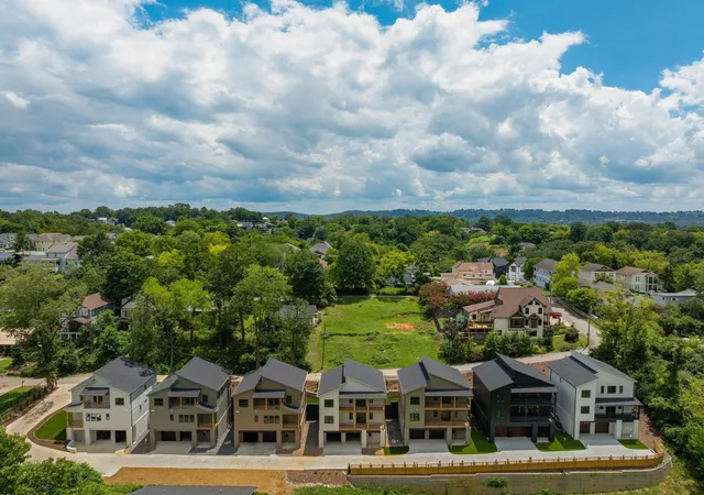 Photo 74 of Single family home for sale at 401 Druid Ln, Chattanooga, TN 37405 | MLS# 3298023 | Listing updated on 2026-08-20