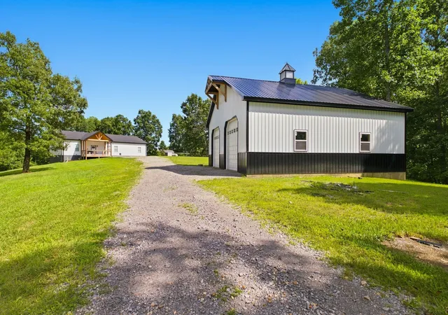 3rd image of 4251 Old Metal Rd, Palmyra, TN 37142 | MLS# 3298067