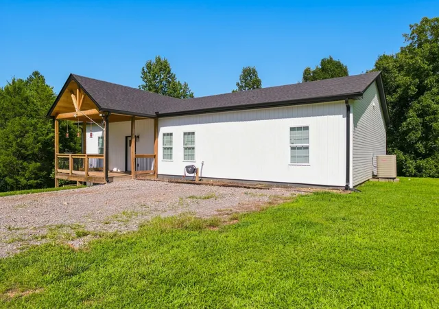 4th image of 4251 Old Metal Rd, Palmyra, TN 37142 | MLS# 3298067
