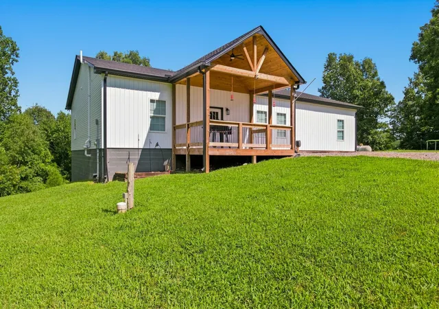 5th image of 4251 Old Metal Rd, Palmyra, TN 37142 | MLS# 3298067