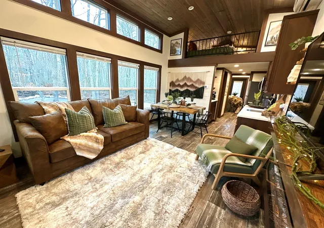 1st image of 32 Mossy Rock Ln, Monteagle, TN 37356 | MLS# 3301747
