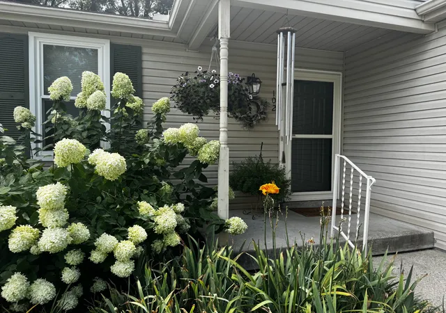 Photo 3 of Single family home for sale at 102 River Bnd Rd, Hendersonville, TN 37075 | MLS# 3298102 | Listing updated on 2026-08-09