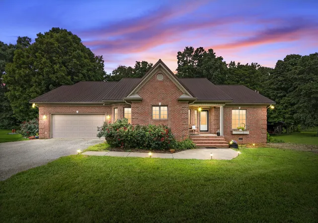 1st image of 3055 Quisenberry Ln, Hopkinsville, KY 42240 | MLS# 3301713