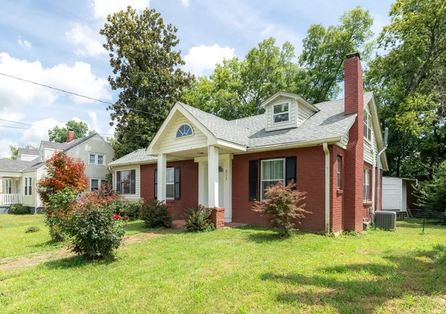 3rd image of 311 W 15Th St, Columbia, TN 38401 | MLS# 3298113