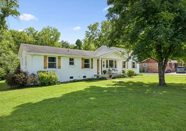 1st image of 110 Donna Dr, Hendersonville, TN 37075 | MLS# 3500856