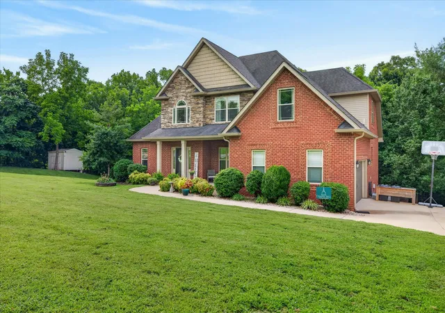 Photo 3 of Single family home for sale at 2380 Lock B Rd N, Clarksville, TN 37043 | MLS# 3298561 | Listing updated on 2026-09-19