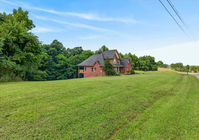 Photo 4 of Single family home for sale at 2380 Lock B Rd N, Clarksville, TN 37043 | MLS# 3298561 | Listing updated on 2026-09-19
