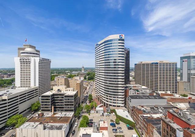 2nd image of 555 Church St, Nashville, TN 37219