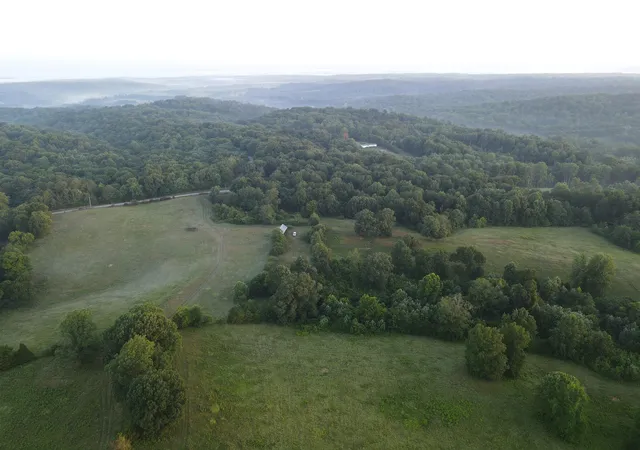 3rd image of 2 Shiloh Canaan Road, Palmyra, TN 37142 | MLS# 3301892