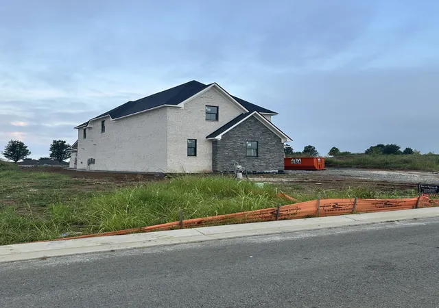 Photo 3 of Single family home for sale at 424 Bell Lake Rd, Gallatin, TN 37066 | MLS# 3299323 | Listing updated on 2026-08-21