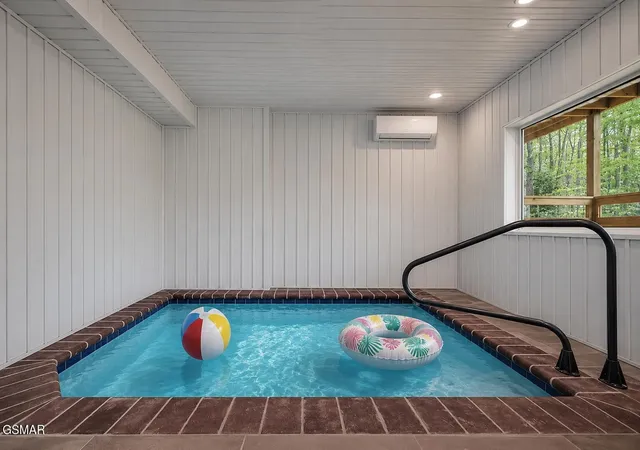 3rd image of 2252 Misty Shadows Dr, Sevierville, TN 37862 | MLS# 3521105