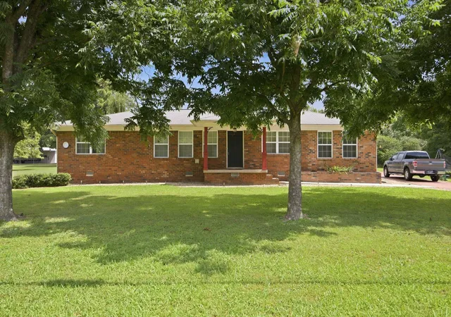 Photo 1 of Single family home for sale at 2025 Hawk St Se, Cleveland, TN 37323 | MLS# 3298475 | Listing updated on 2026-08-24