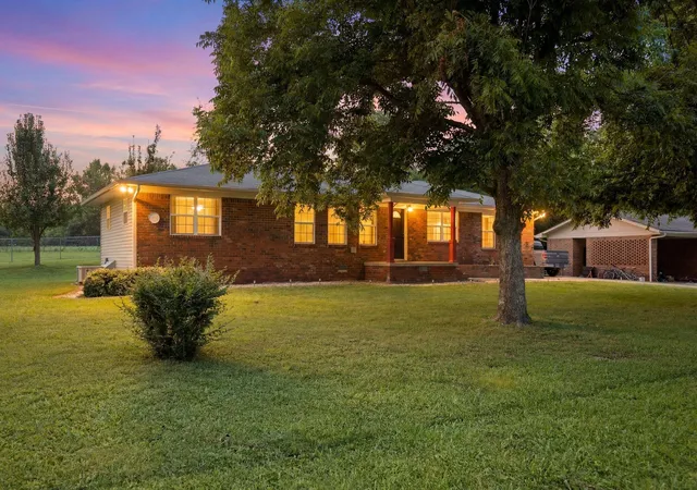Photo 3 of Single family home for sale at 2025 Hawk St Se, Cleveland, TN 37323 | MLS# 3298475 | Listing updated on 2026-08-24