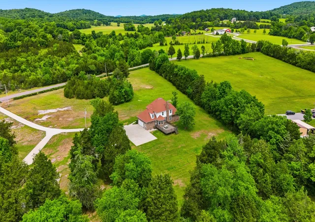 Single family home for sale at 3630 W Trimble Rd, Milton, TN 37118 | MLS# 3298492