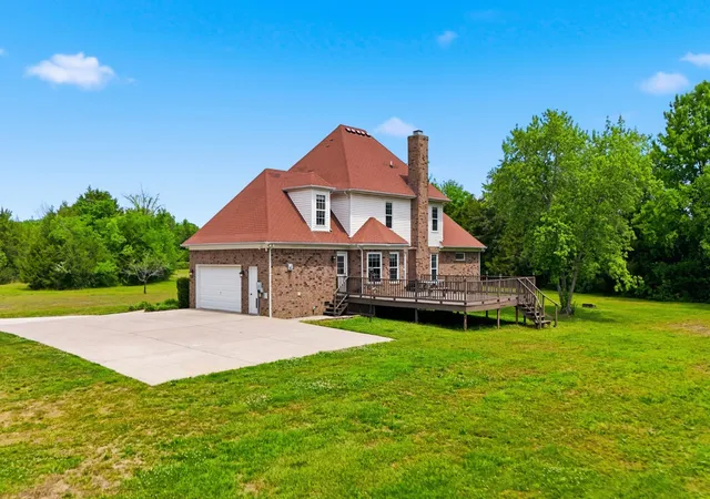 Photo 3 of Single family home for sale at 3630 W Trimble Rd, Milton, TN 37118 | MLS# 3298492 | Listing updated on 2026-08-20