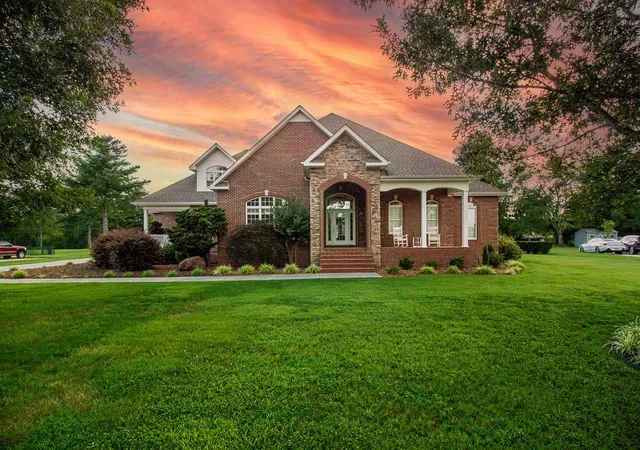 1st image of 323 Ridgecrest Dr, Winchester, TN 37398 | MLS# 3306198