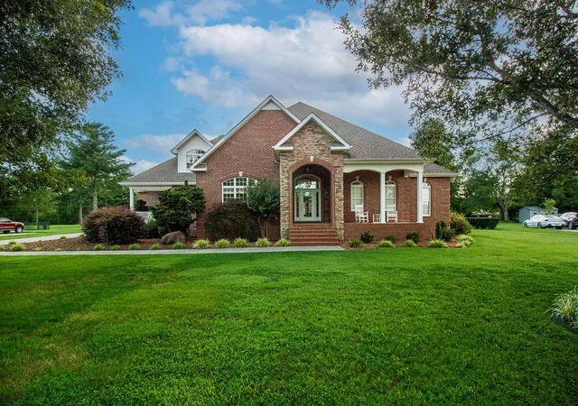 2nd image of 323 Ridgecrest Dr, Winchester, TN 37398 | MLS# 3306198