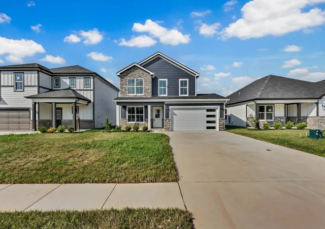 Photo 2 of Single family home for sale at 2732 Brewster Dr, Clarksville, TN 37042 | MLS# 3304671 | Listing updated on 2026-10-26